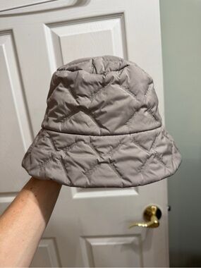 Lululemon Quilted Fleece Lined Bucket Hat in Taupe